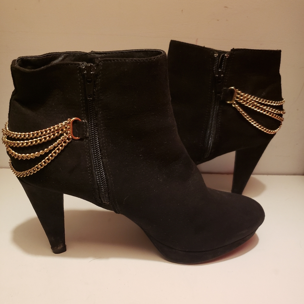 Black heels!